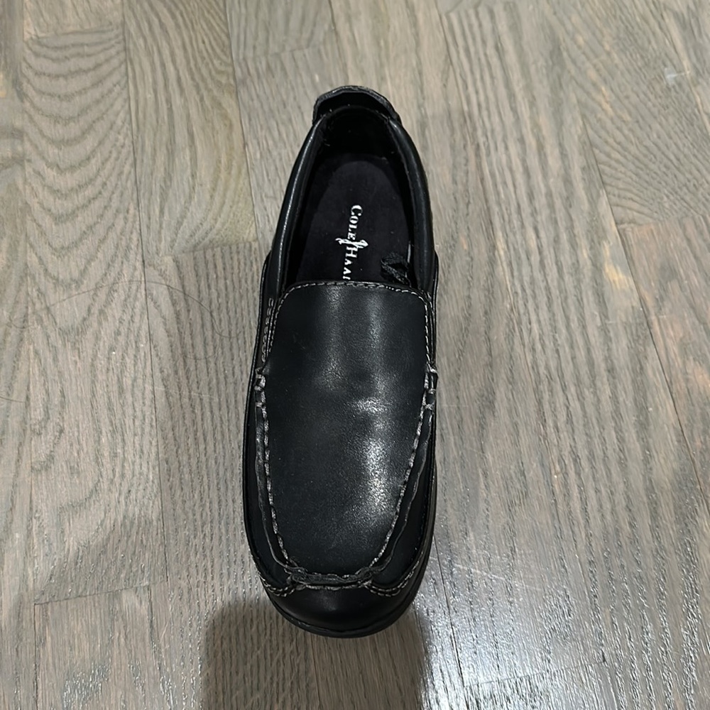 Cole Haan NIB boys black dress loafer style shoes Size 2